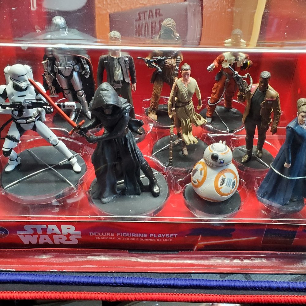 Disney Star Wars The Force Awakens Deluxe Figurine Play Set NIB Disney Store